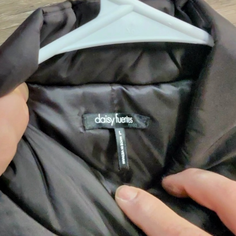 Daisy Fuentes Black Quilted Vest - Picture 3 of 7